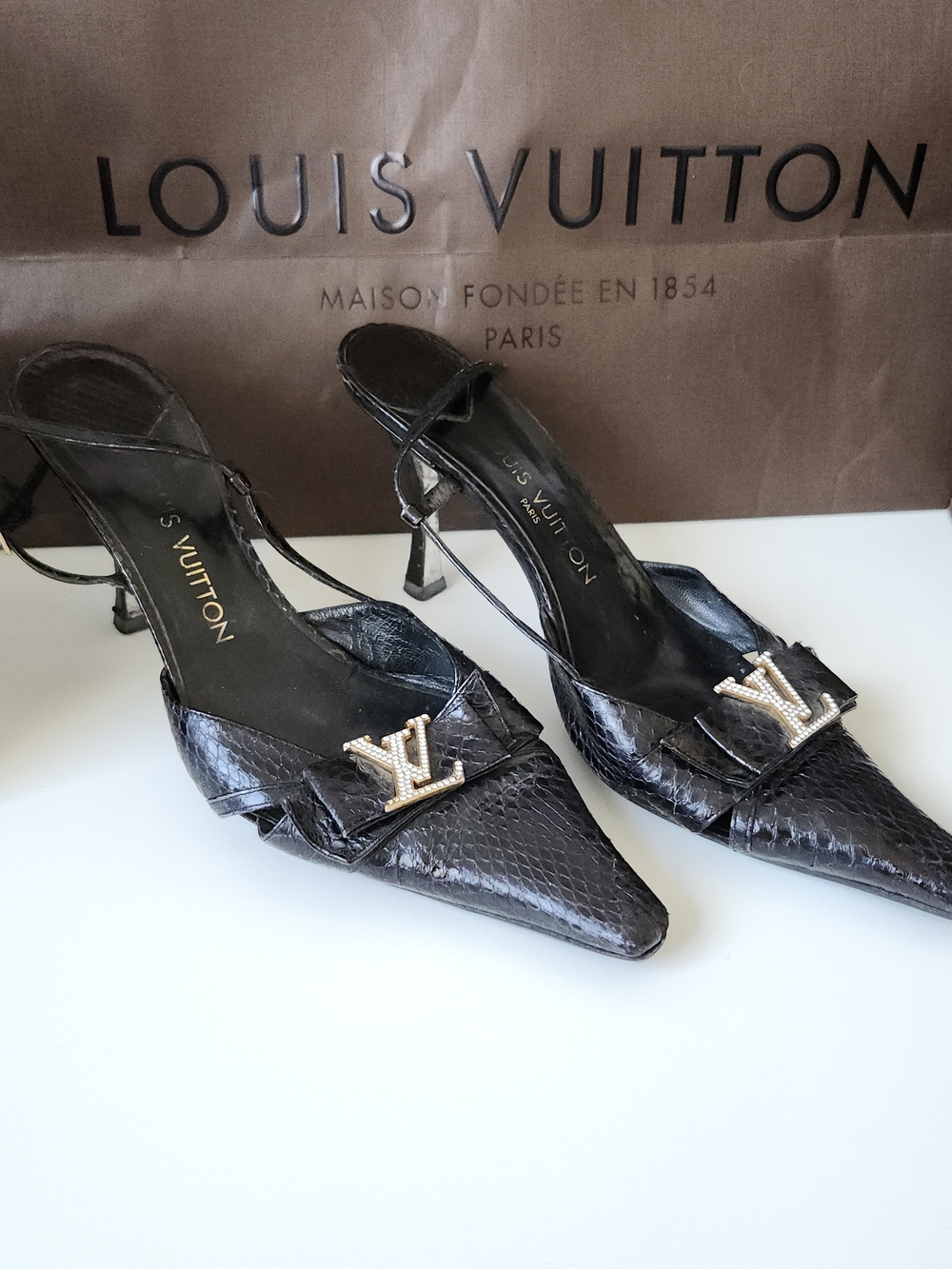 Louis Vuitton Black Leather Pointed Toe Slingback Heels